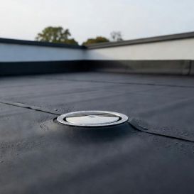 Co sprawia, że membrana EPDM utrzymuje szczelność na dachu płaskim domu przez lata